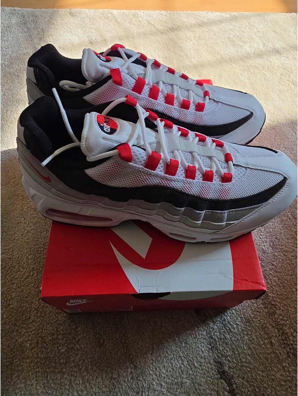 Nike Air Max 95 OG White Black Red Sneakers Size 9